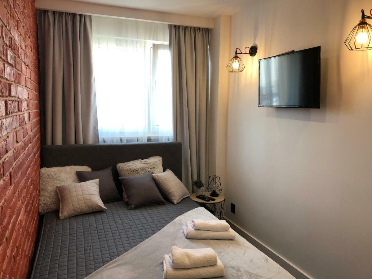Family & Business Sauna Apartments Rynek Centrum Downtown - 2 Bedroom With Private Sauna, Balcony, Parking Kielce Bagian luar foto