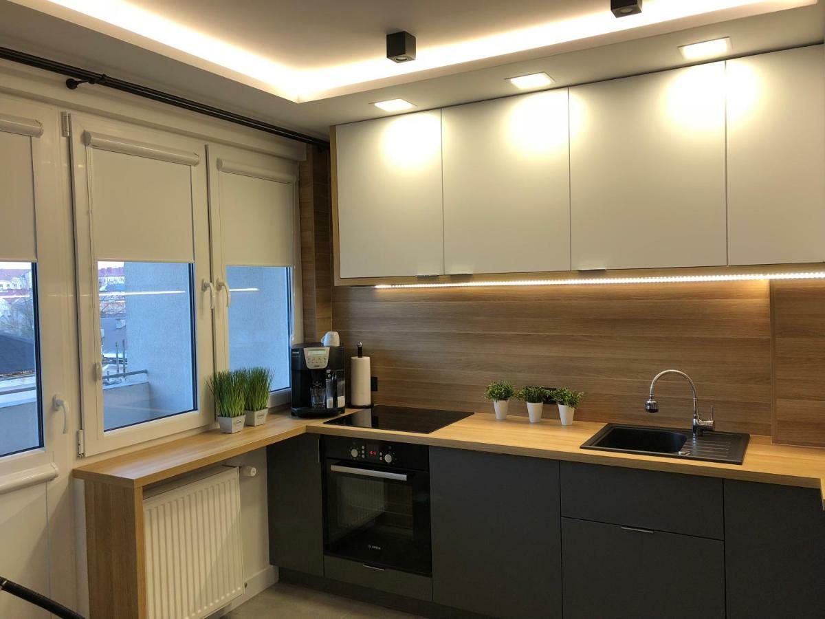 Family & Business Sauna Apartments Rynek Centrum Downtown - 2 Bedroom With Private Sauna, Balcony, Parking Kielce Bagian luar foto