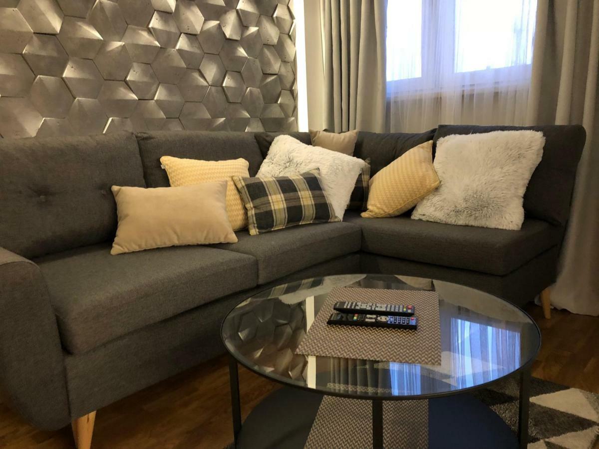 Family & Business Sauna Apartments Rynek Centrum Downtown - 2 Bedroom With Private Sauna, Balcony, Parking Kielce Bagian luar foto