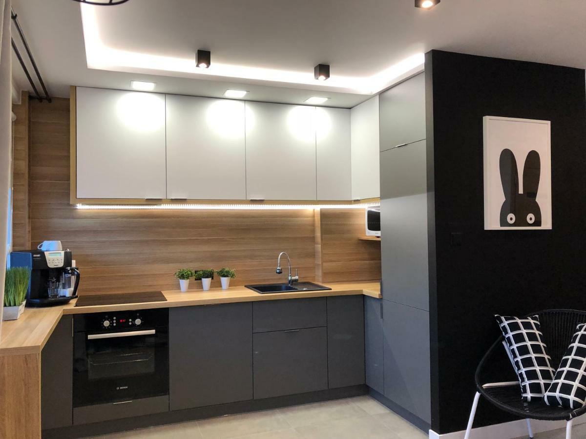 Family & Business Sauna Apartments Rynek Centrum Downtown - 2 Bedroom With Private Sauna, Balcony, Parking Kielce Bagian luar foto