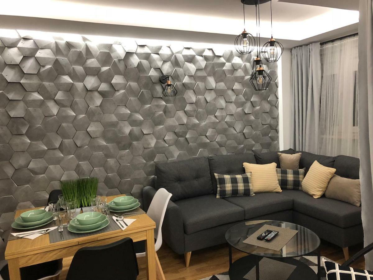 Family & Business Sauna Apartments Rynek Centrum Downtown - 2 Bedroom With Private Sauna, Balcony, Parking Kielce Bagian luar foto