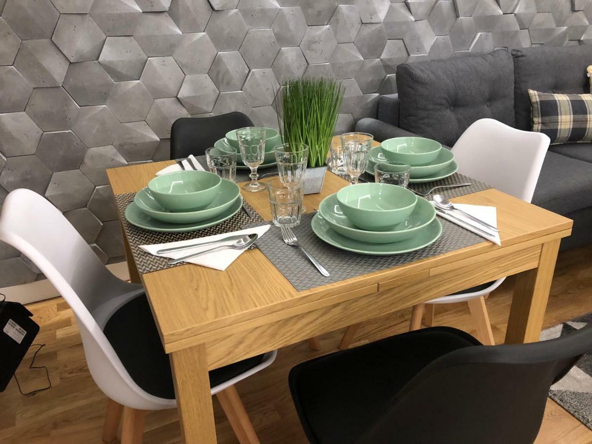 Family & Business Sauna Apartments Rynek Centrum Downtown - 2 Bedroom With Private Sauna, Balcony, Parking Kielce Bagian luar foto