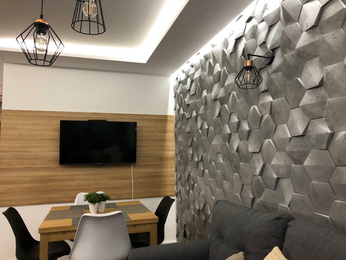 Family & Business Sauna Apartments Rynek Centrum Downtown - 2 Bedroom With Private Sauna, Balcony, Parking Kielce Bagian luar foto
